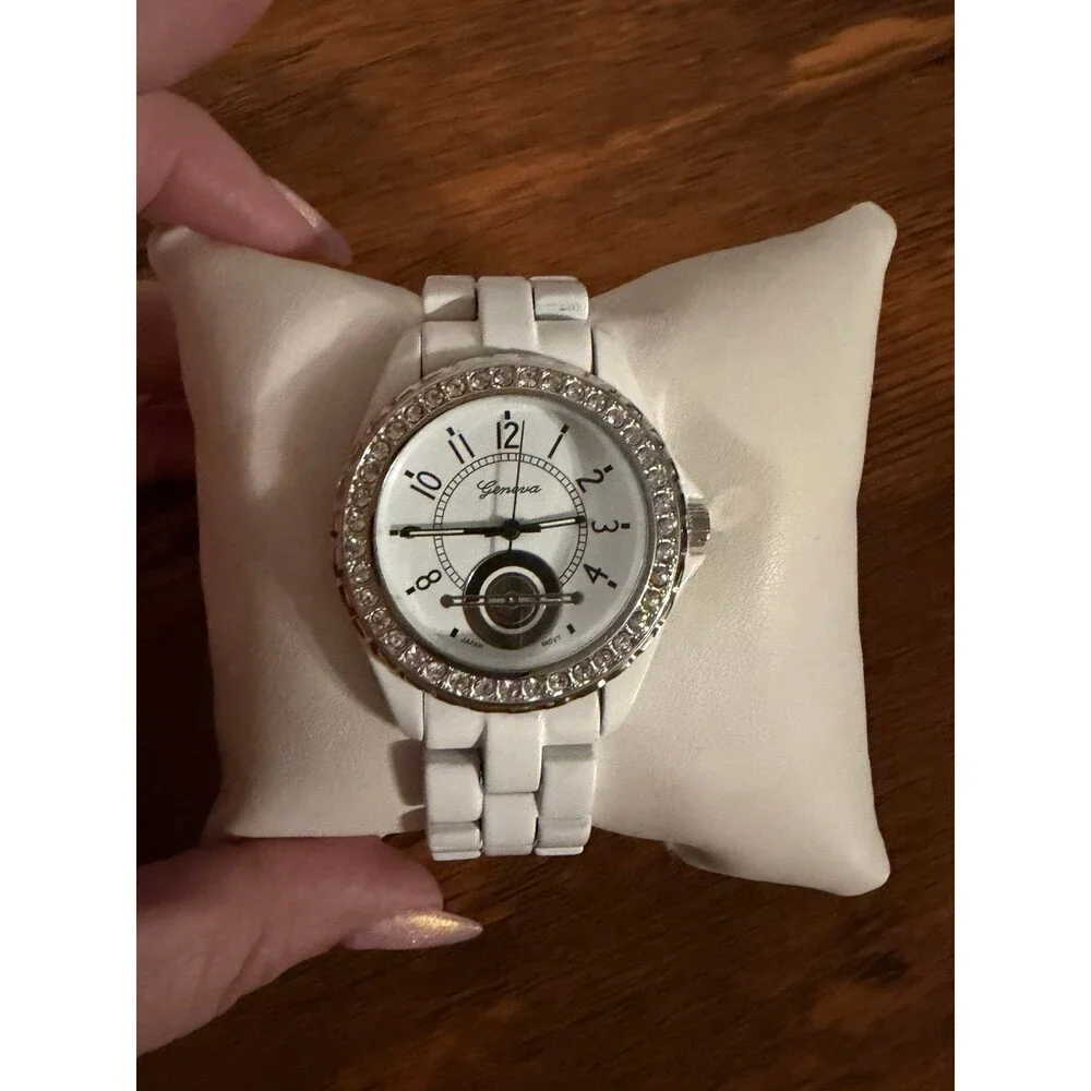 Geneva White Rhinestone Bezel Watch White Link Band Untested Needs Battery